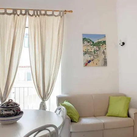 Casa vacanze Donna Sara In Corte Amalfitana